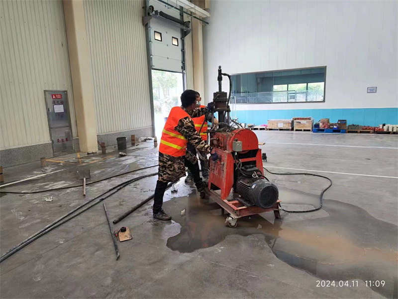 平舆厂房地面下沉塌陷注浆加固施工